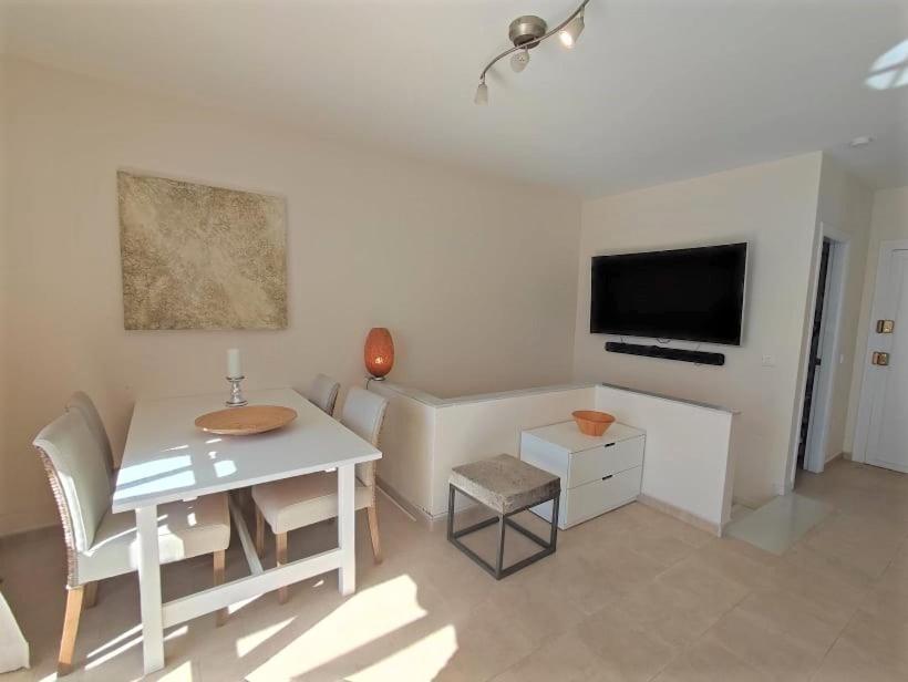 Amazing 2 Bedroom 2 Bathroom In Ladera De Mar, Nerja Apartamento *